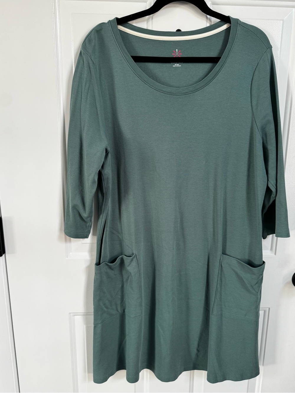 Isaac Mizrahi Green Scoop Neck Pocket Dress